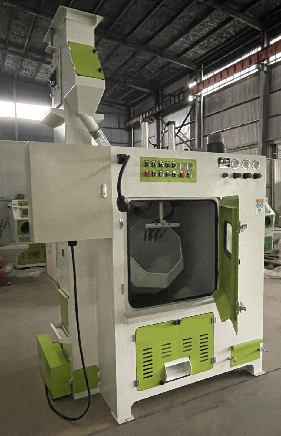 新型滾筒噴砂機，自動滾筒噴砂機